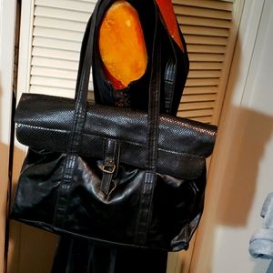 Vintage leather shoulder bag